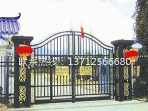 摆折门